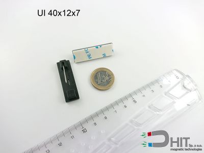 UI 40x12x7 [CA]  - magnetyczne zatrzaski do identyfikatorów